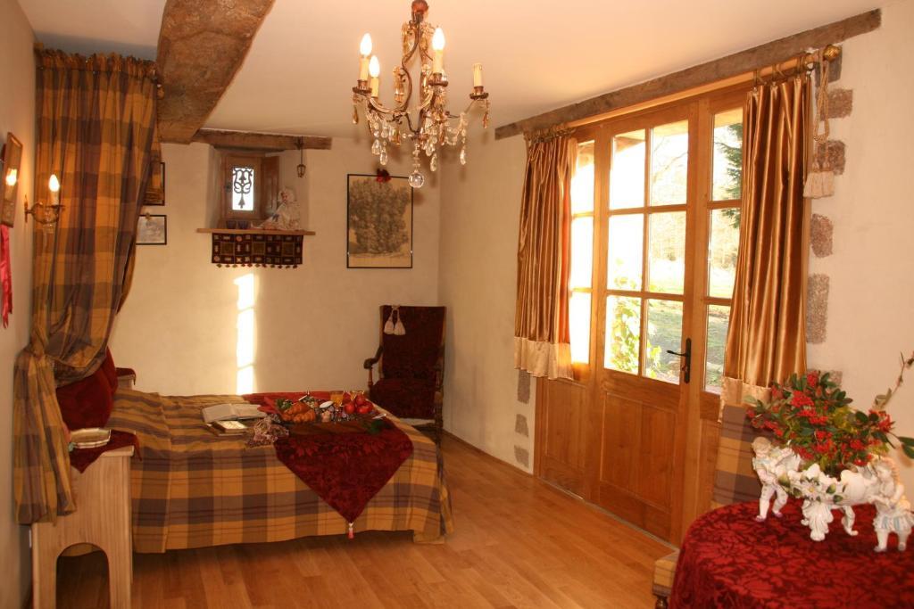 Manoir De La Branche Bed & Breakfast Maen Roch Екстериор снимка
