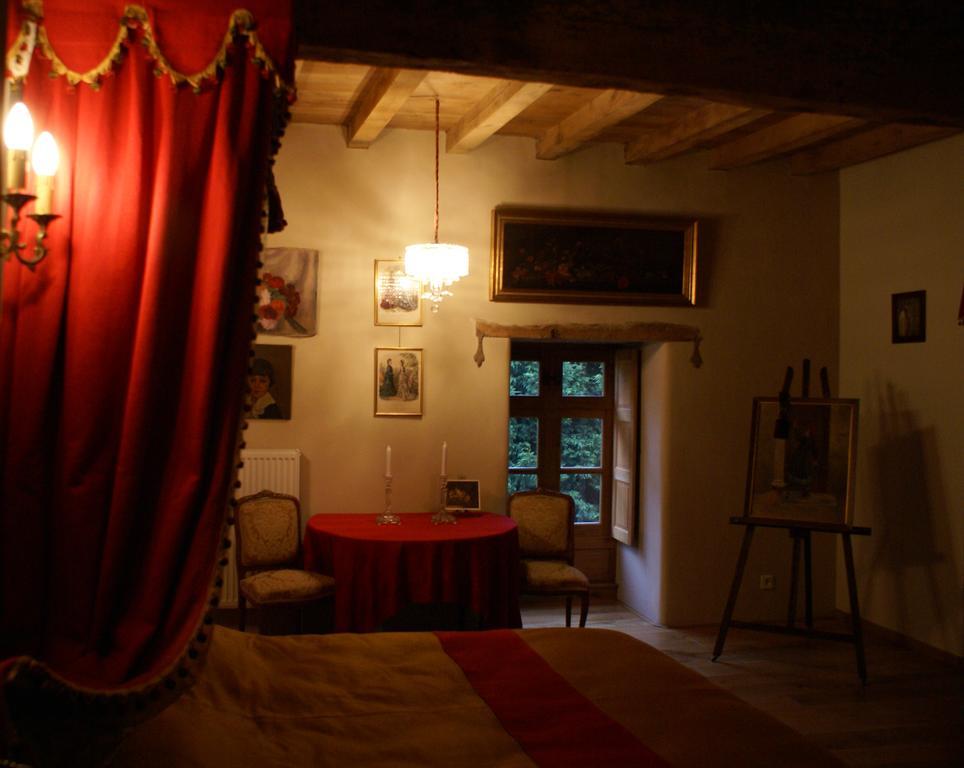 Manoir De La Branche Bed & Breakfast Maen Roch Екстериор снимка